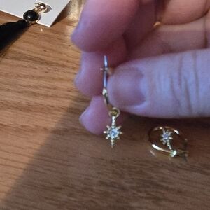 NWOT UNCOMMON JAMES HUGGIE HOOP